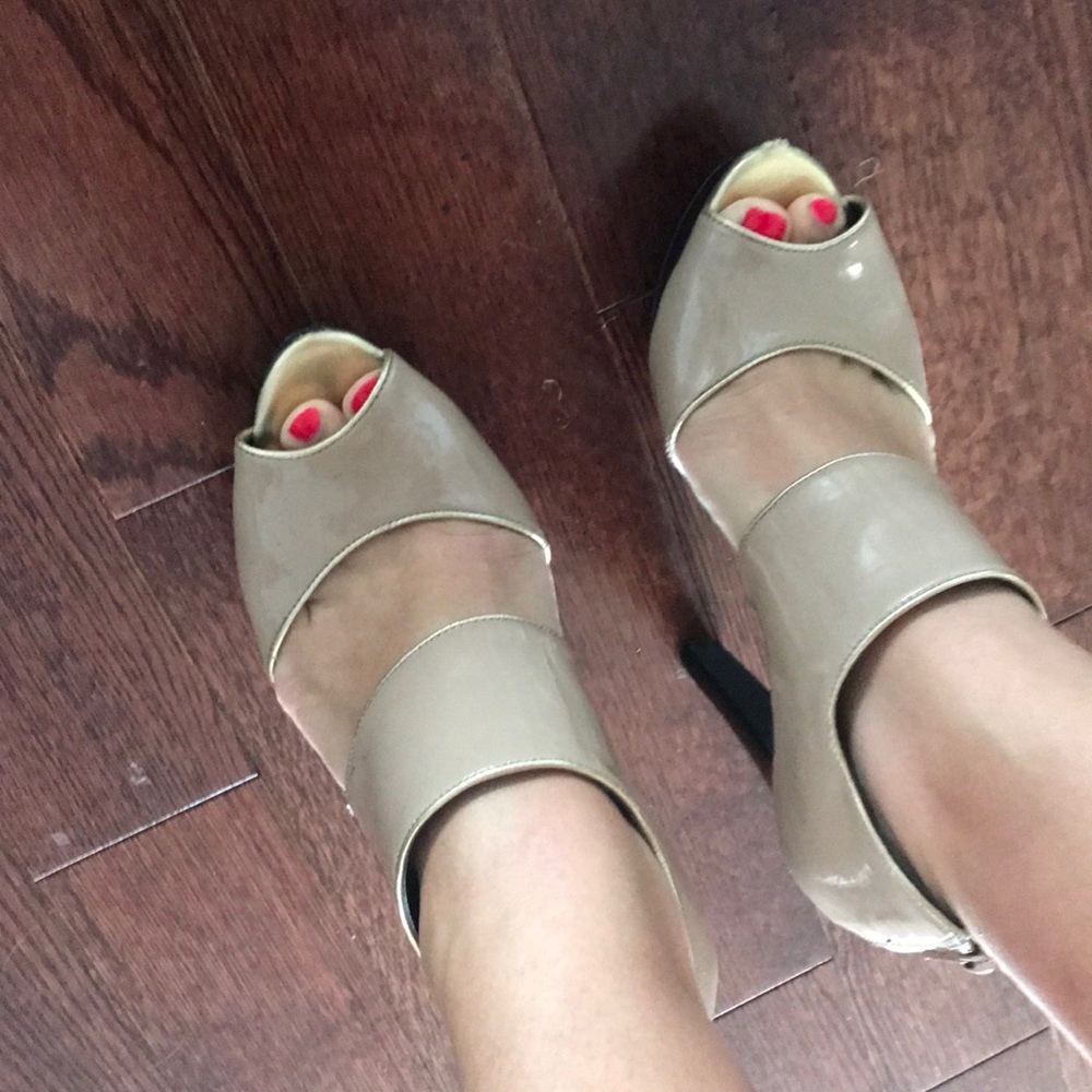 Bcbg Generation Nude Patent Leather Platform